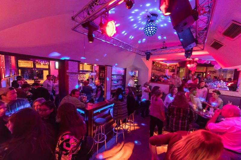 Baumbar Kaprun Apres Ski