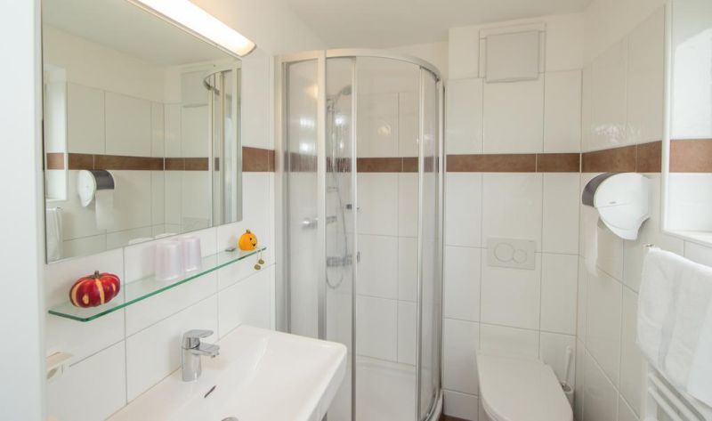 Badezimmer Pansion Hubertus in Zell am See